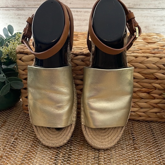 Tory Burch leather espadrilles size 9. - Picture 2 of 10